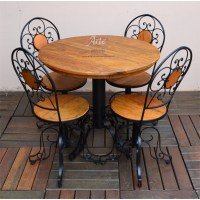 Conjunto Mesa com 4 Cadeiras de Ferro com Madeira - 4143